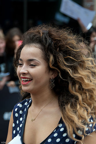 Ella Eyre